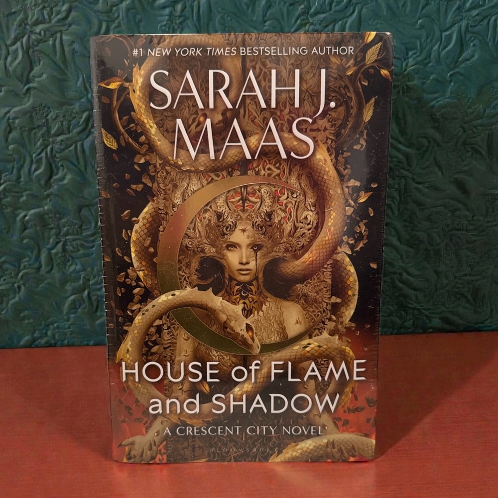 House of Flame and Shadow Book by Sarah J. Maas Paperback NEW